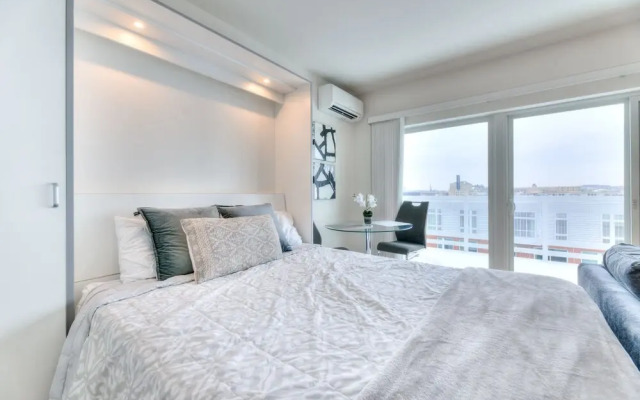Milwaukee River Condos by Barsala