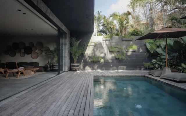 Black Villas Canggu Beach by OXO