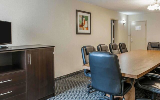 Quality Inn Terre Haute University Area