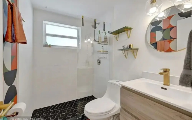 Castaways Casita Saltwater Pool Dog Friendly