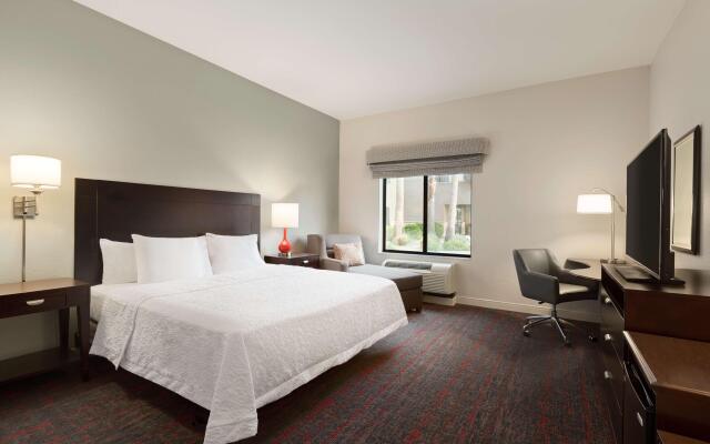 Hampton Inn & Suites Phoenix Glendale-Westgate