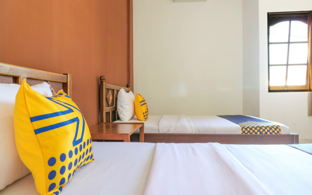 OYO 1927 Hotel Candra Adigraha