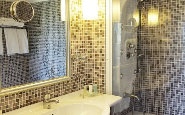 St. George Lycabettus Lifestyle Hotel