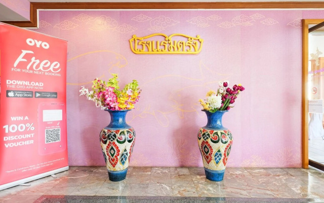 OYO 565 Trang Hotel