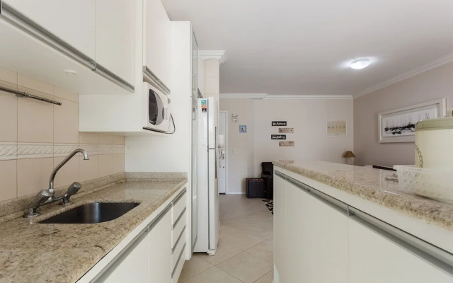 Spacious Apartment With Pool in Jurere Chr025