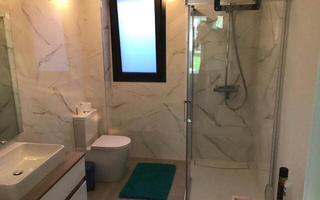 Oasis 325 Cronos homes