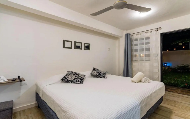 Vacation Rental - Standard Room at Casa Cocoa