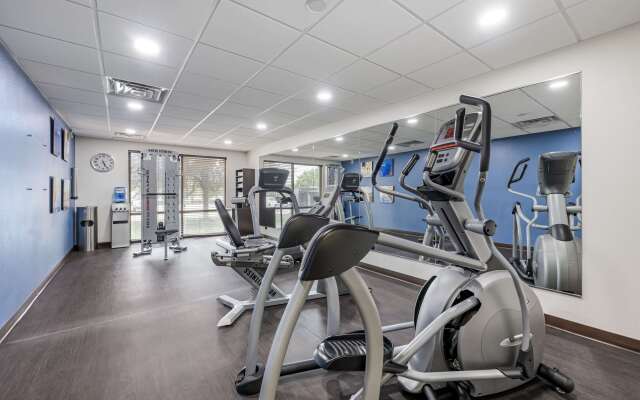 Comfort Suites East Lincoln - Mall Area