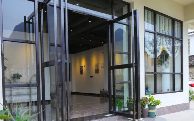 Yangshuo Monsoon Homestay (Eternal Scenery District Branch)