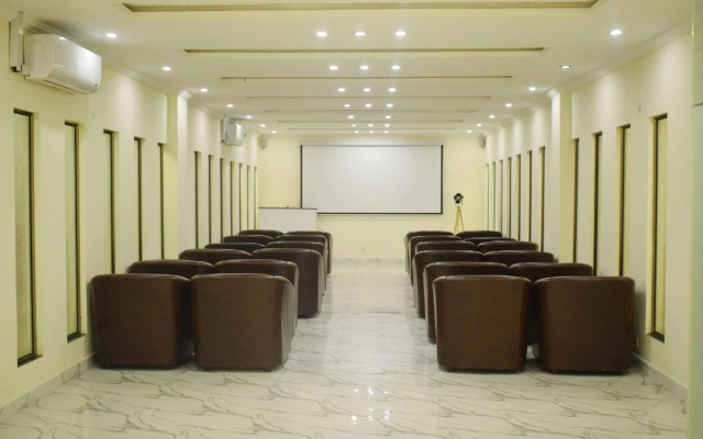 Grand Millennium Hotel Lahore