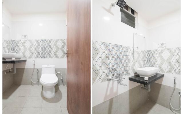 OYO 78730 Navya Grand Lodge