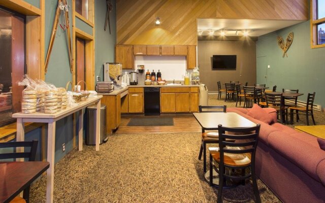 Sierra Lodge