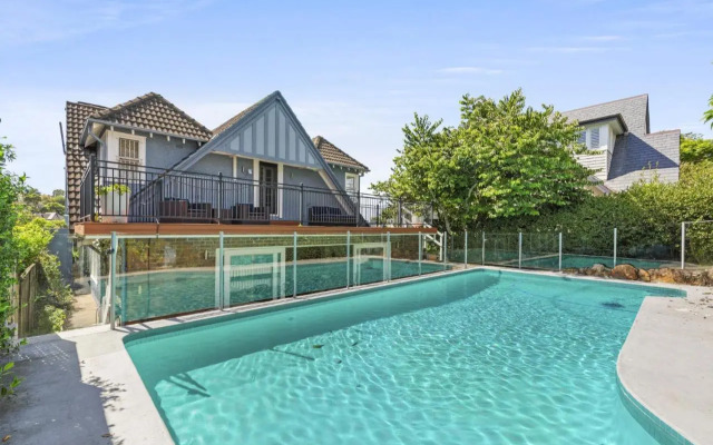 Poolside Stay - Close To Taronga Zoo & Luna Park