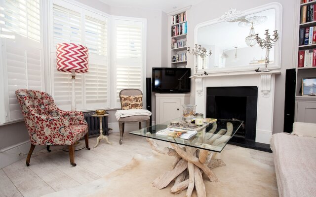 Stunning Luxurious Modern 3 Storey House in Fulham
