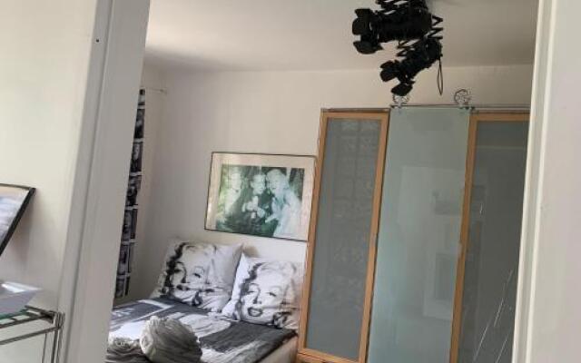 Hollywood Studio Apartments " Traum Fabrik "