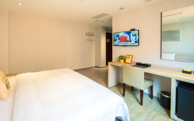 Smile 73 Hotel