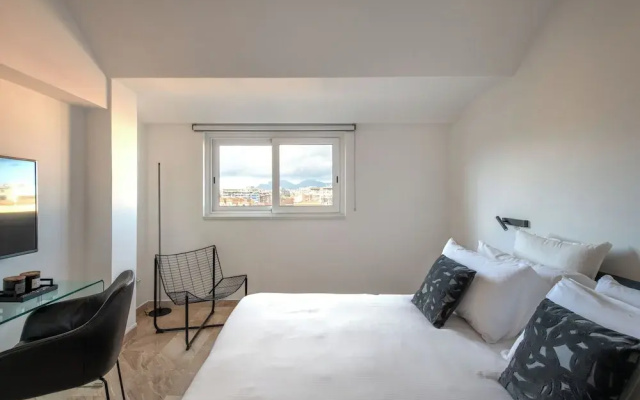 Ruggero City View Apartment by Wonderful Italy