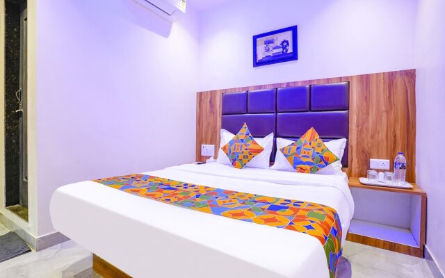 FabExpress Emirates Suits