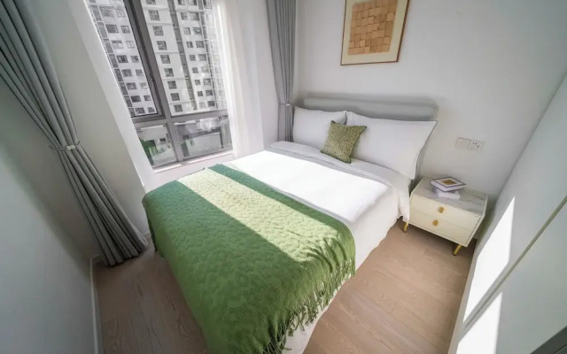 Tyms Xujiahui 2BR Apt Near Metro
