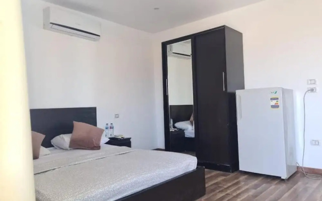 Lilly Rooms and Studios