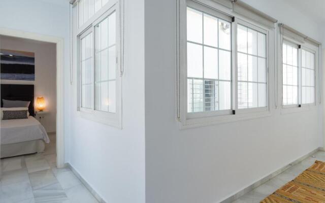 ML3C-Marble Penthouse-Prime location-High Ceilings