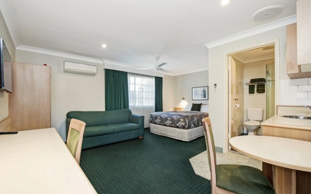 Colonial Terrace Motor Inn – Guest Rooms – Newcastle