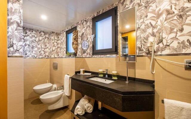 On Suites Sevilla Apartments designed for adults
