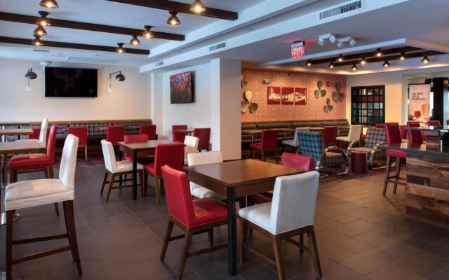 The Crossroads Hotel, Newburgh