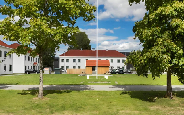 Airport Motel & Apartment
