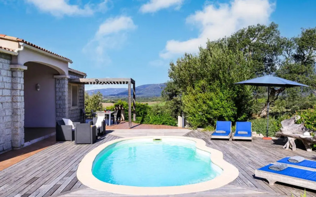 Villa Amelie With 2 Bedrooms and 2 Bathrooms