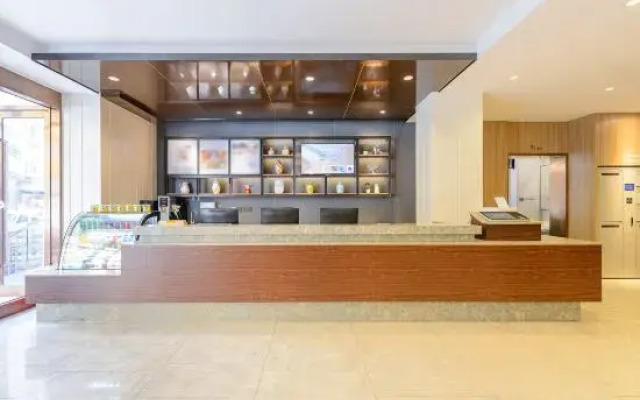 Hanting Youjia Hotel (Dalian Zhongshanguangchang Harbour Plaza)