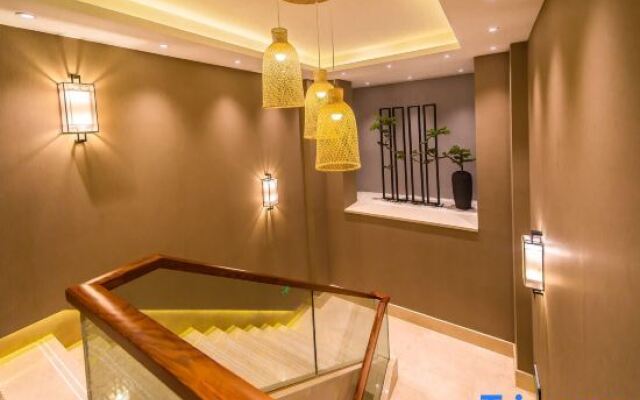 Yijiangdong Boutique Hotel.