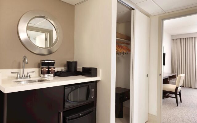 Embassy Suites by Hilton Milwaukee Brookfield