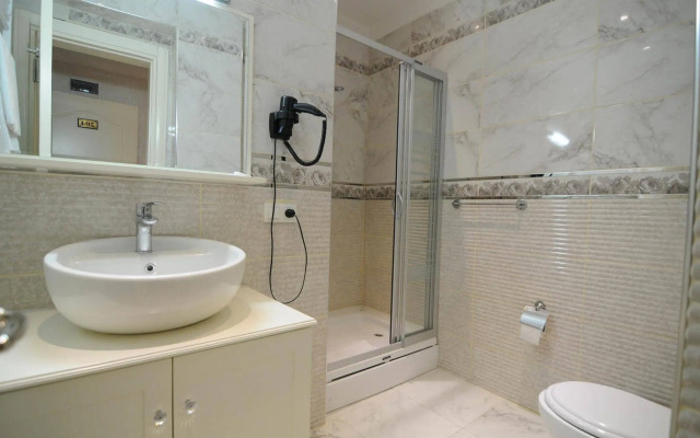 East Suite Hotel