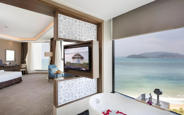 Comodo Nha Trang Hotel