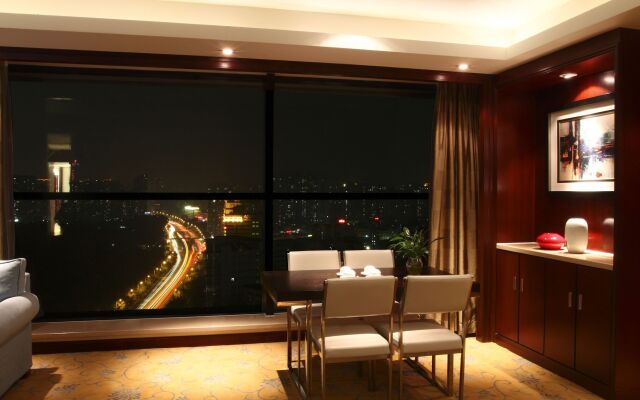 Daysun International Hotel