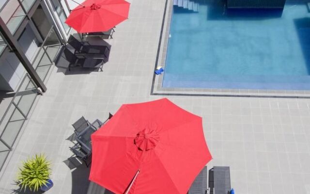 Rooftop Retreat - Mount Maunganui Holiday Home