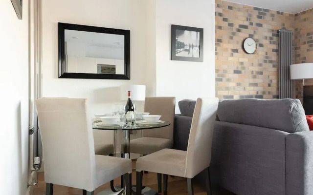 Platinum Apartment in Central Camden 9984