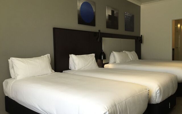 Silkari Urban CKS Sydney Airport Hotel
