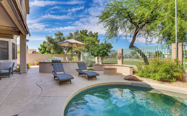 Pool & Putting Green: Goodyear Home on Golf Course