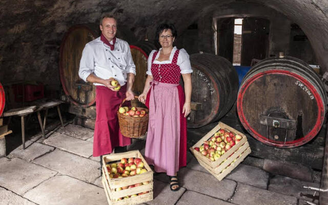 Zum Pflug Landgasthof Hotel
