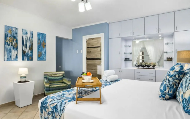 Remodeled 3br2ba Cozy Central Private Pool