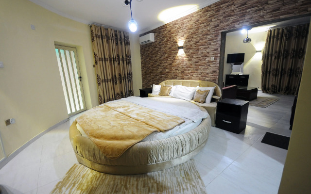 Honeyland Beach Resort