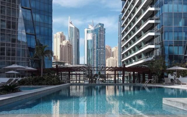 Apartments in Dubai Marina. Top location