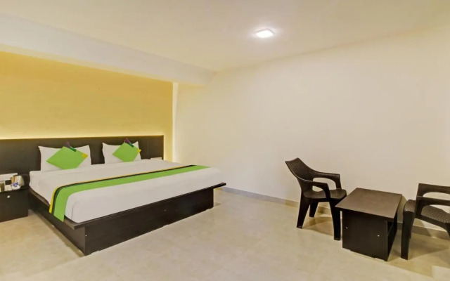 Treebo Trend Raaya Regency