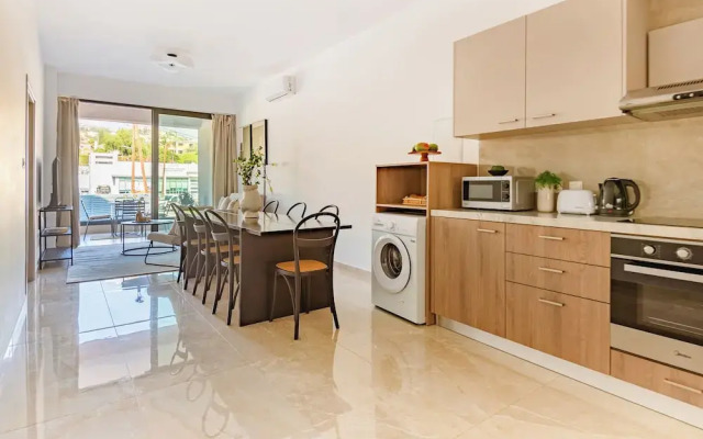 Sanders River Plaza Limassol Apartment