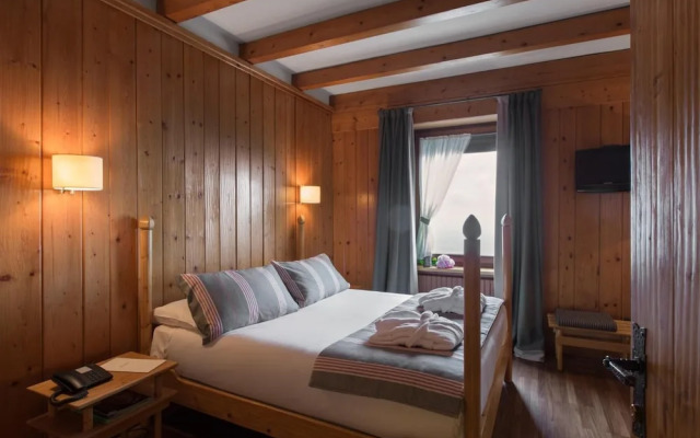 Albergo Ristorante Bucaneve