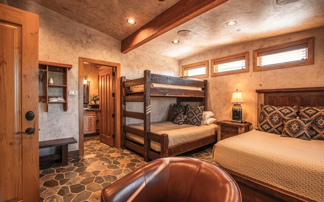 Cougar Ridge Resort, LLC