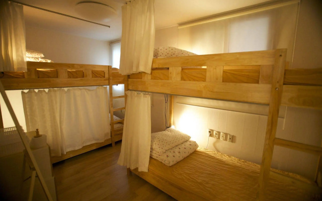Zibro S Guesthouse