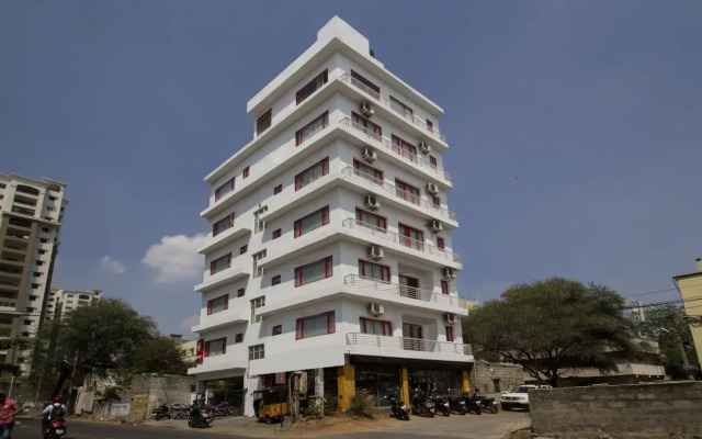 18 Square Lake View Boutique Hotel